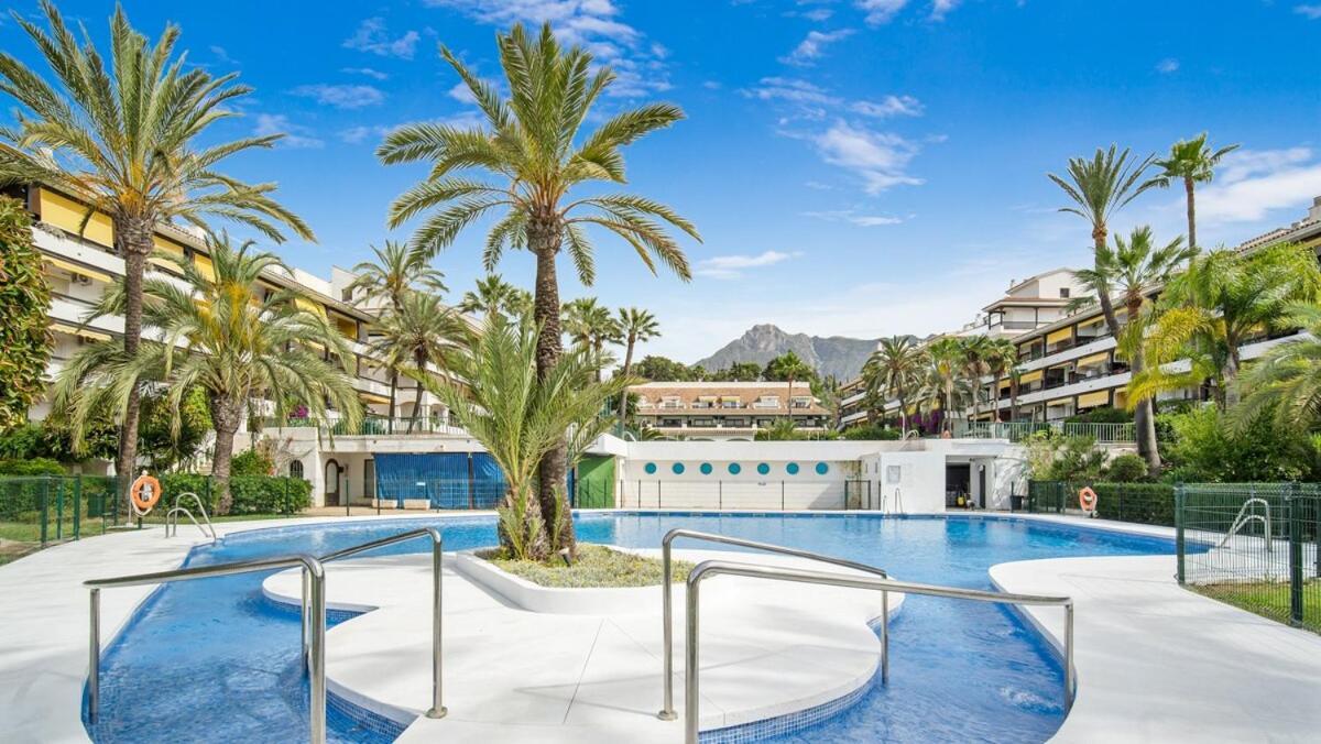 Golden Mile Getaway, Garden View, Pool & Comfort Marbella Kültér fotó